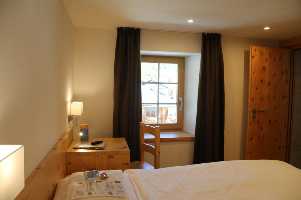 Hotel Helvetia มุสแตร์ ภายนอก รูปภาพ