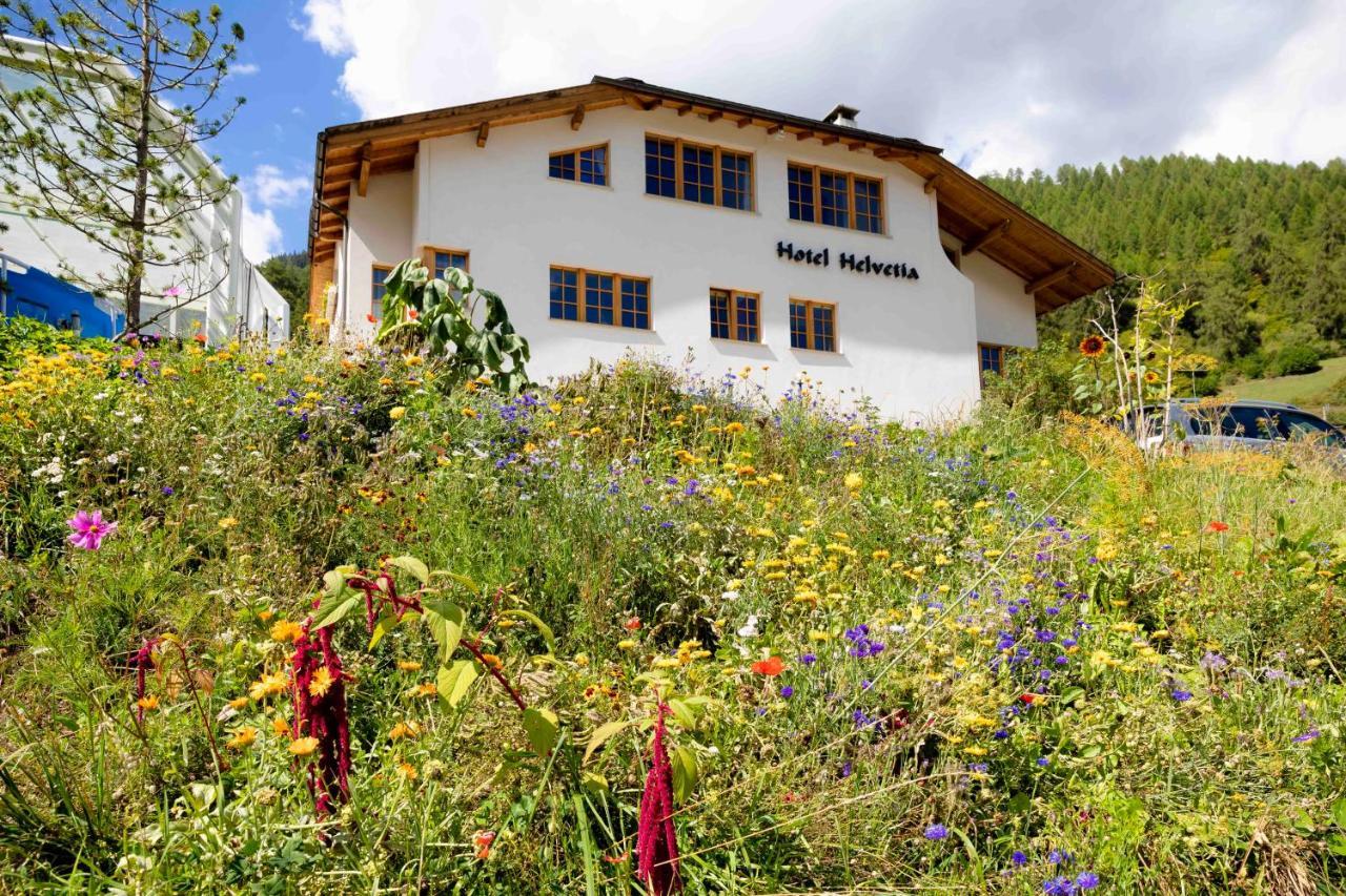 Hotel Helvetia มุสแตร์ ภายนอก รูปภาพ
